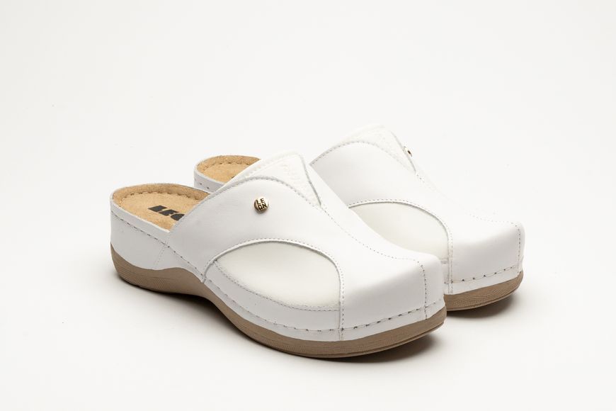 Медицинские женские сабо LEON 912, анатомические, кожаные, белые 912-white-40 фото